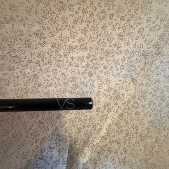 Victoria's Secret Black Eye Liner - Picture 2 of 6
